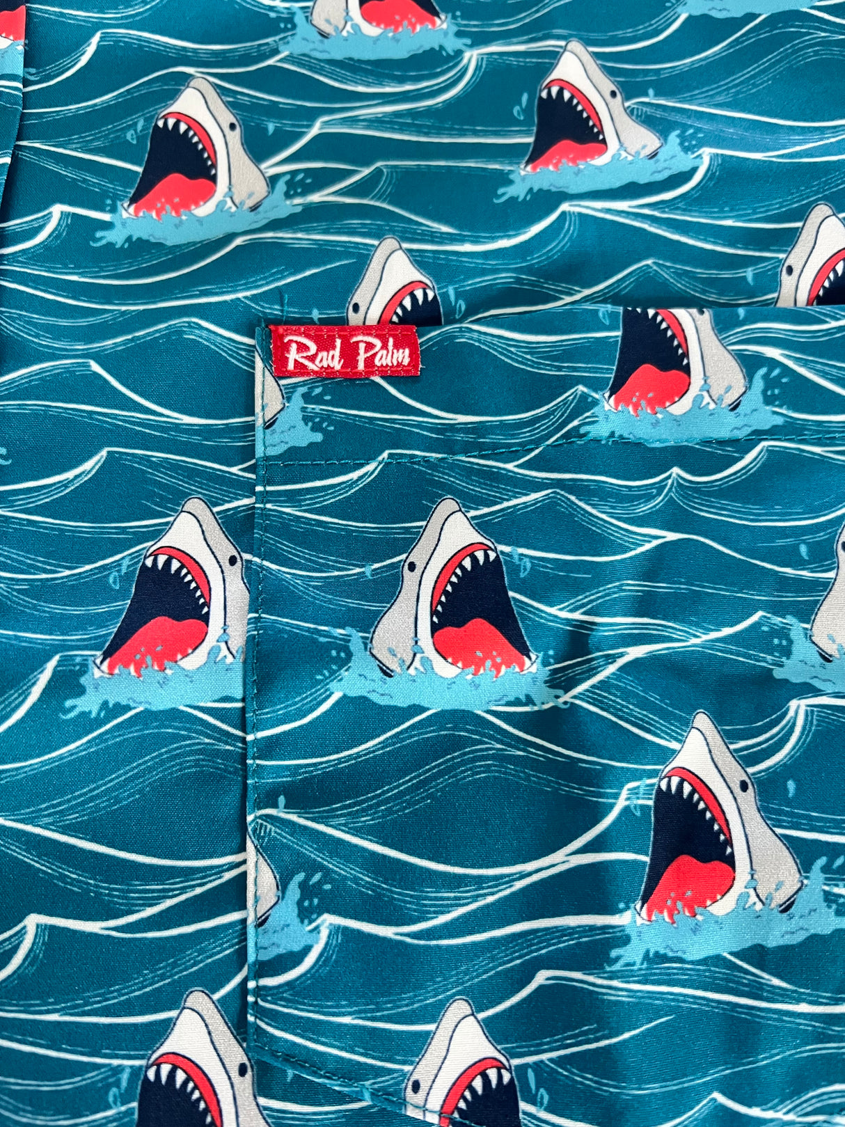 Camiseta de fiesta Shark Bait 2