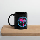 Taza negra brillante con el logotipo de Rad Palm