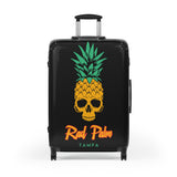 Bolsa de viaje con ruedas y diseño de calaveras de piña de Rad Palm 