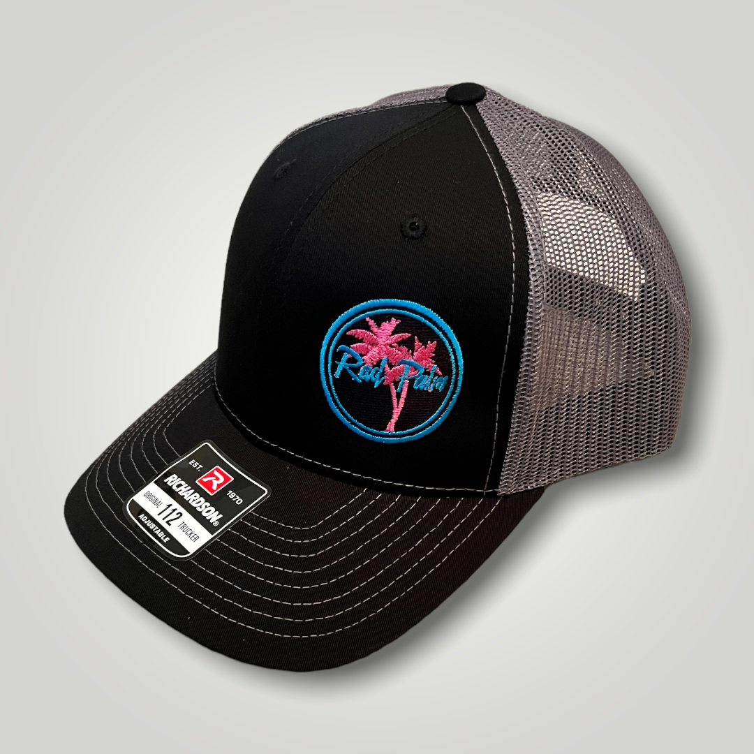 Gorra de camionero con malla y logotipo de Rad Palm